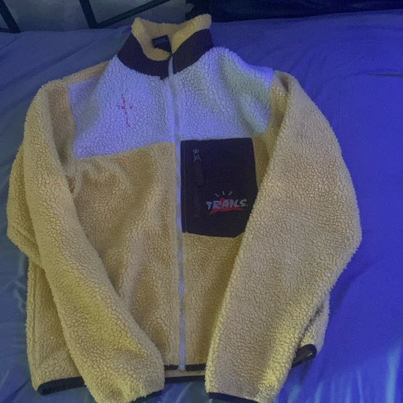 Travis Scott Cactus Trails Tri-Color Full-Zip Sherpa Jacket Travis Scott Cactus Trails Tri-Color Full-Zip Sherpa Jacket